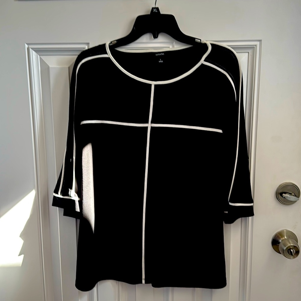 Women’s new, I don’t not have tags, but never been worn